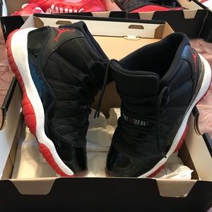 Bred 11’s size 3.5 Boys